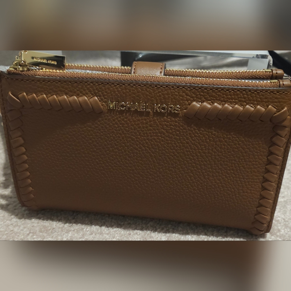 Michael Kors Jet Set Travel wallet. New with tag